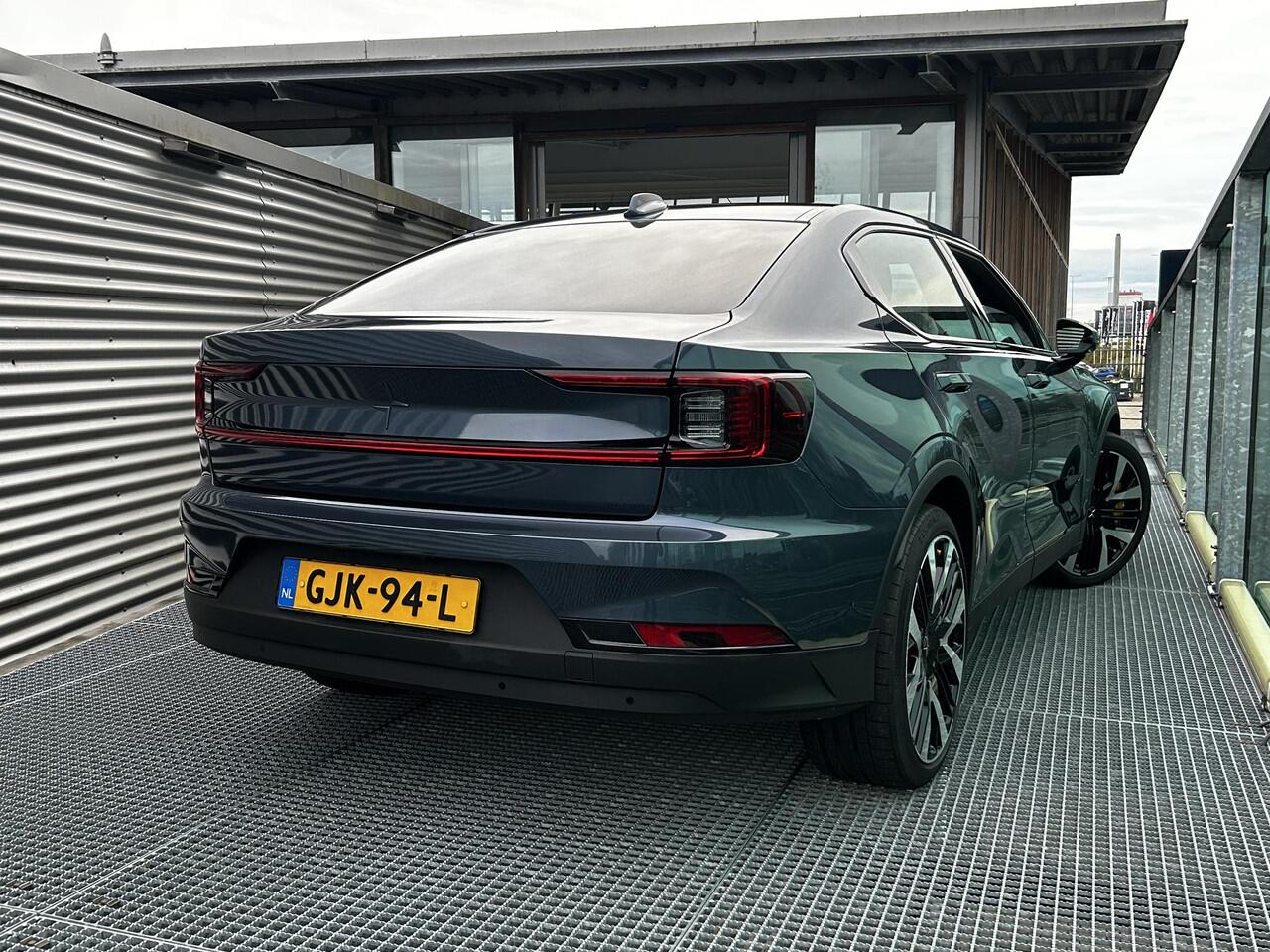 Polestar 2 Long Range Dual Motor Performance Plus 82 kWh Panoramadak, Electr. verstelbare voorstoelen, Geventileerde voorstoelen, Verwarmde stoelen 4X, Harman-Kardon Premium audio