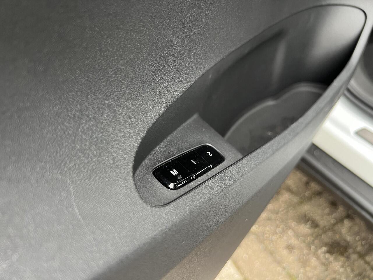 Polestar 2 Long Range Single Motor Plus 82 kWh Plus|Trekhaak|MY24|Snow white|