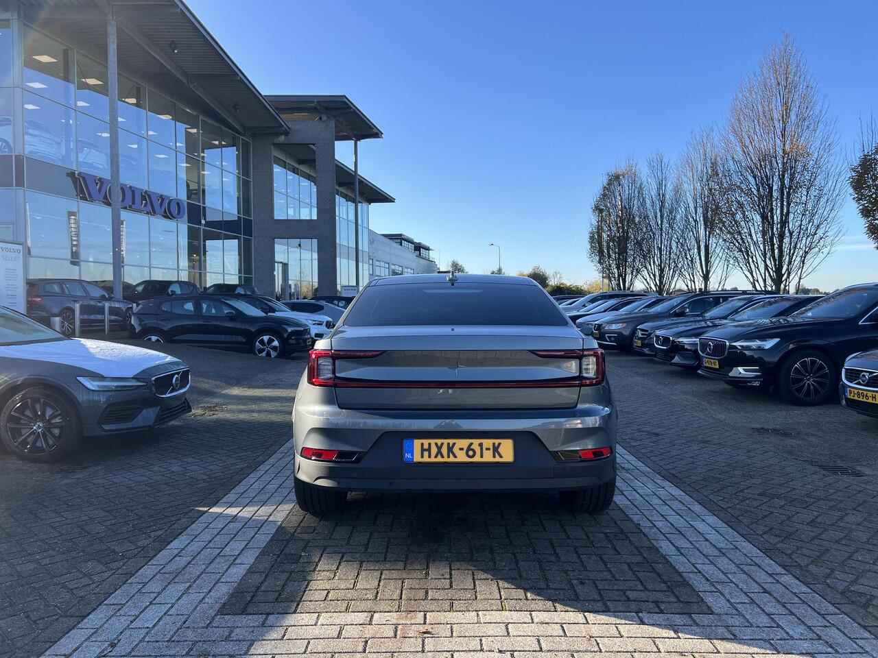 Polestar 2 Long Range Single Motor Plus 82 kWh | Pano Dak | Warmtepomp | Stuurverwarming | WLTP 659 KM | ACC