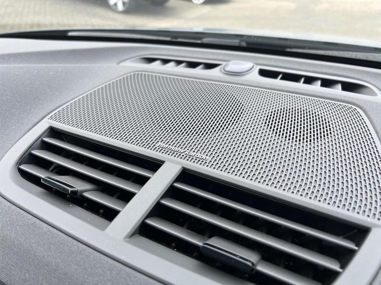 Polestar 2 Long Range Dual Motor Performance 82 kWh HarmanKardon|20-inch|Performance| Pilot| Plus