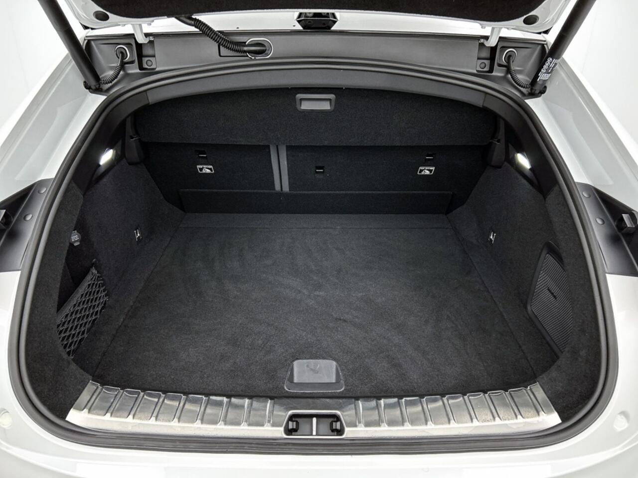 Polestar 4 Long Range Single Motor 100 kWh Plus Pro