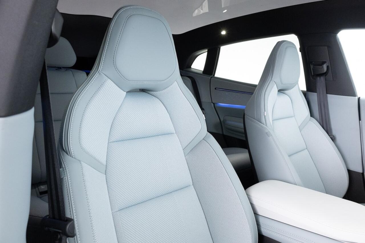 Polestar 4 Long Range Single motor 100 kWh | Plus Pack | 360 Camera | Winter Pack