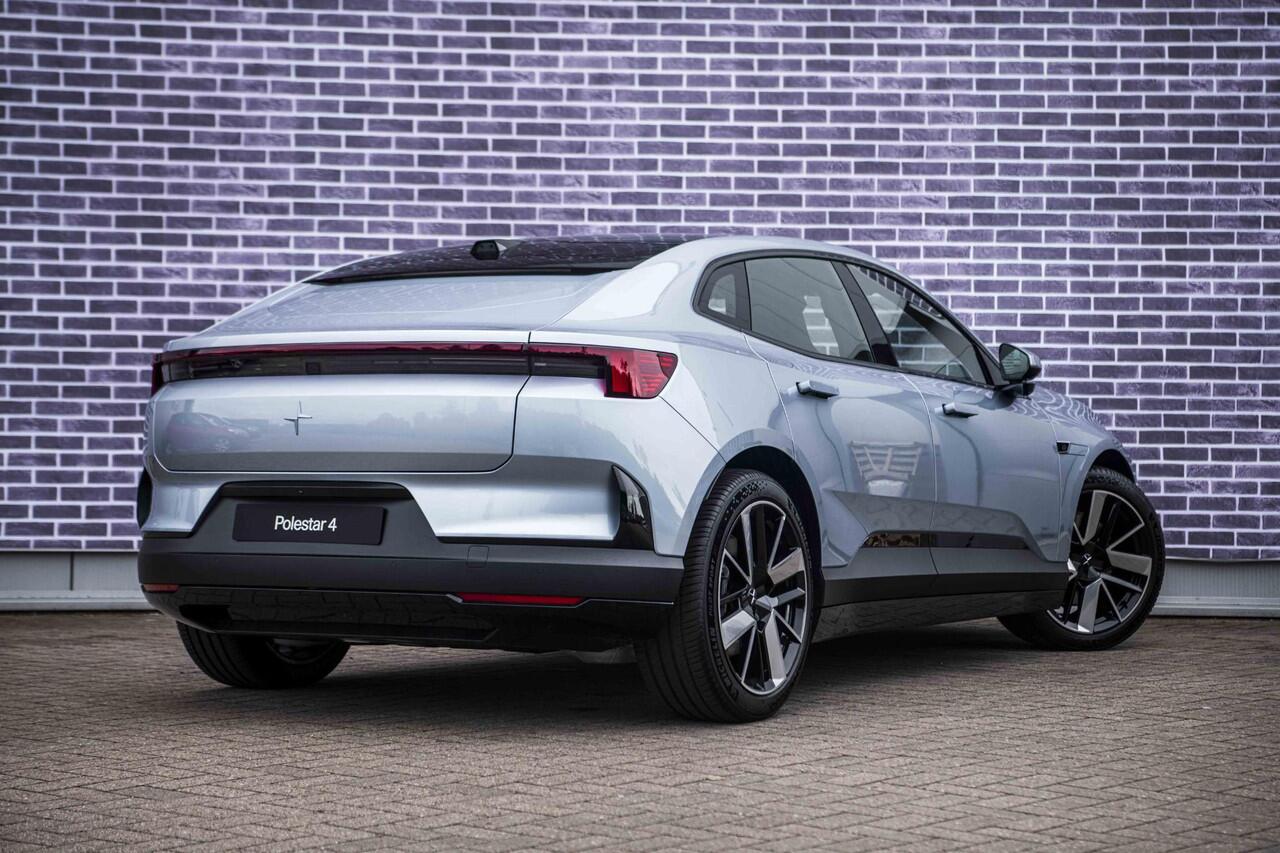 Polestar 4 Long Range Single motor 100 kWh | Harman/Kardon | 360° Camera |21INCH velgen | Pilot Plus | Stoelverwarming V+A | Stuurverwarming | Nieuw op voorraad | elektrisch verstelbare rugleuning achterbank | voorstoelen met memory functie |