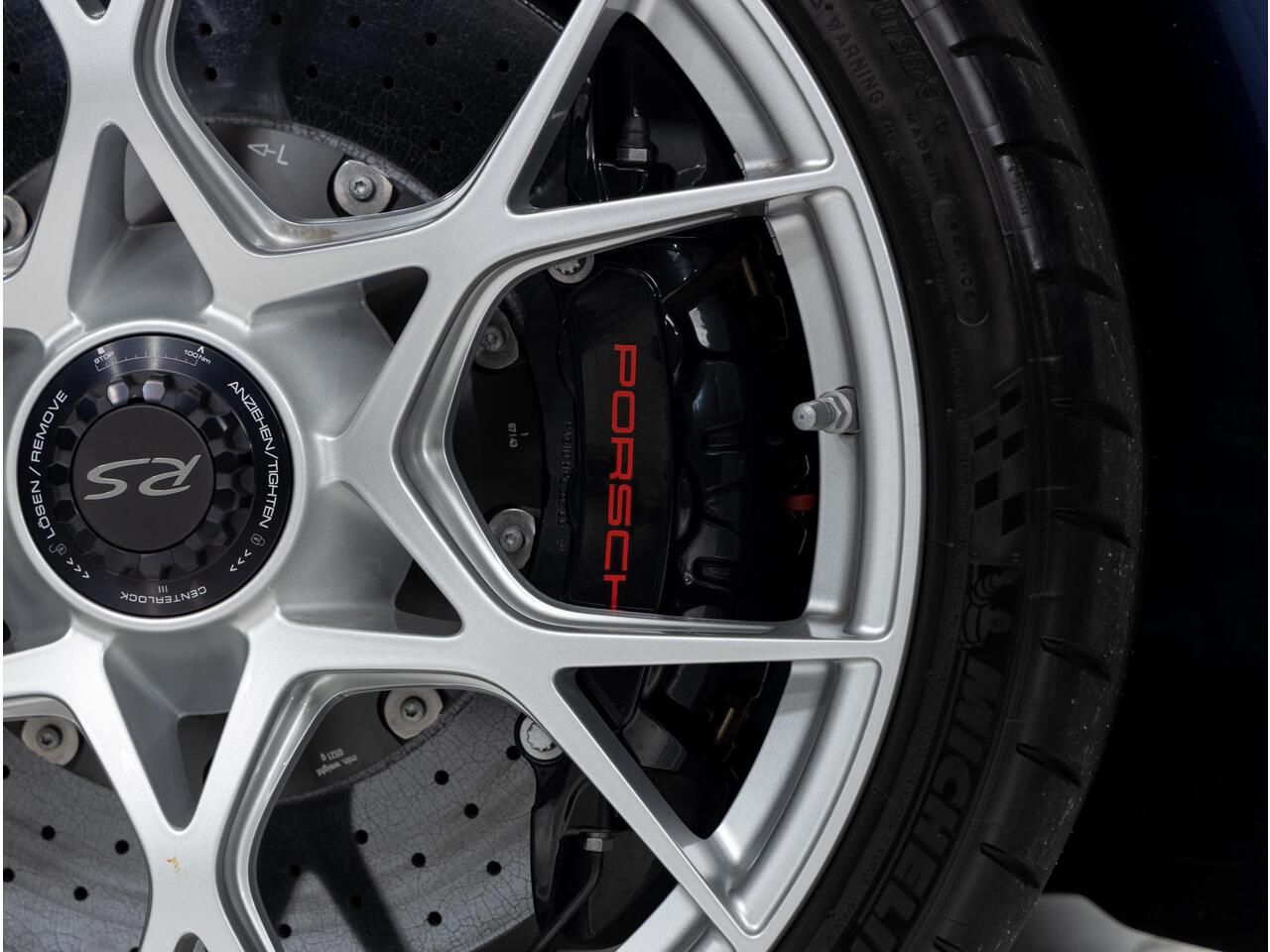 Porsche 718 Spyder RS