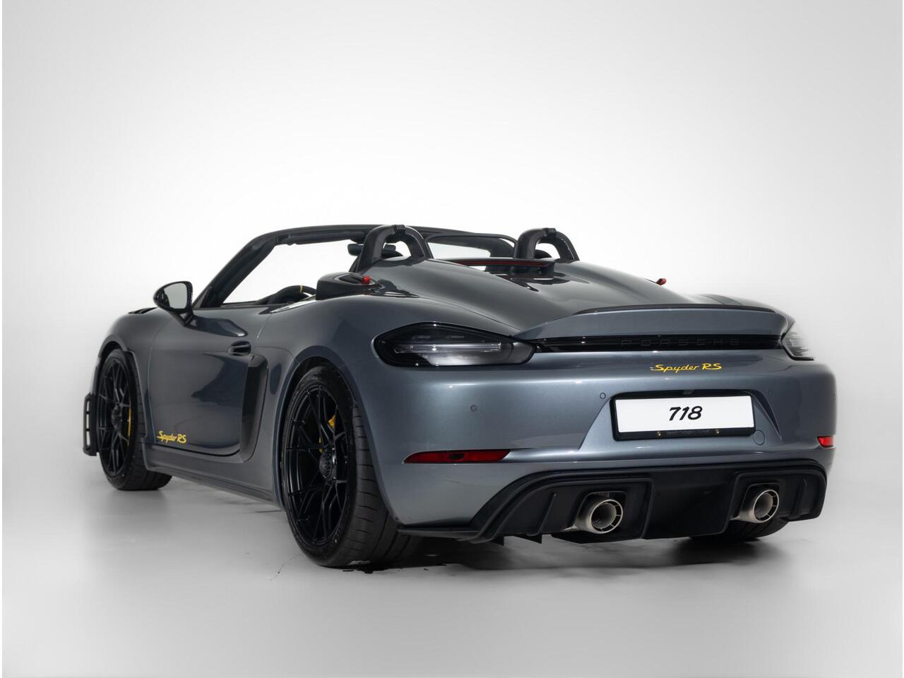 Porsche 718 Spyder RS