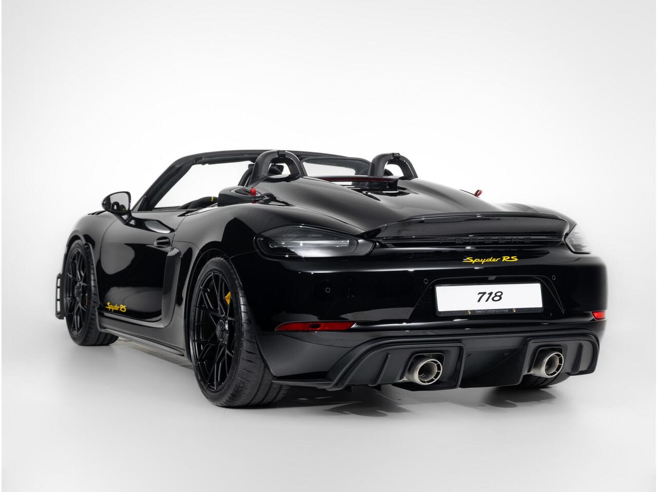 Porsche 718 Spyder RS