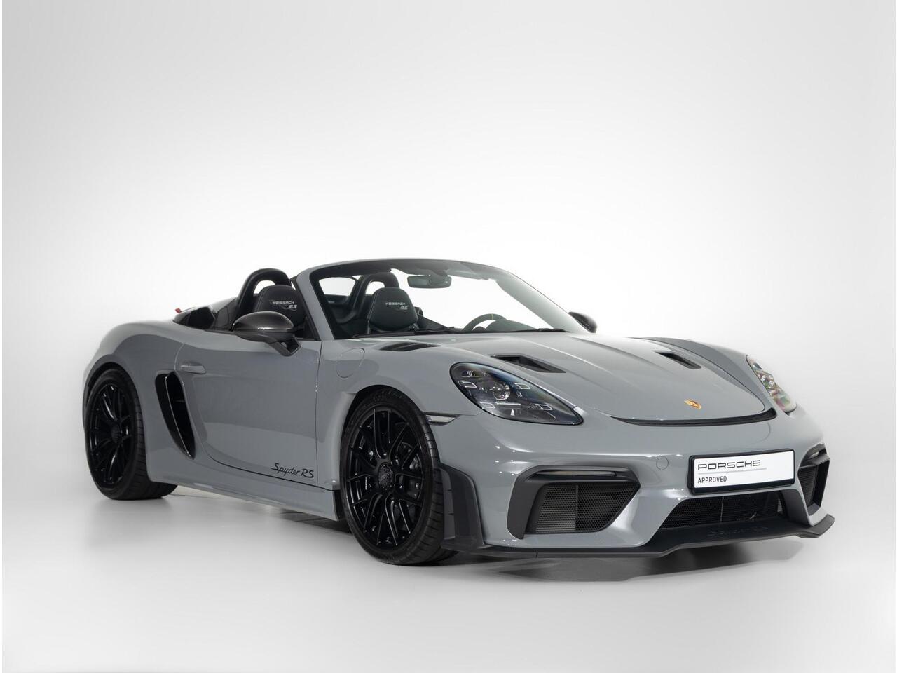 Porsche 718 Spyder RS