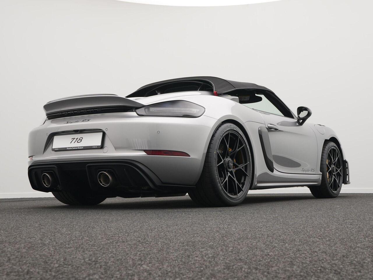 Porsche 718 Spyder RS