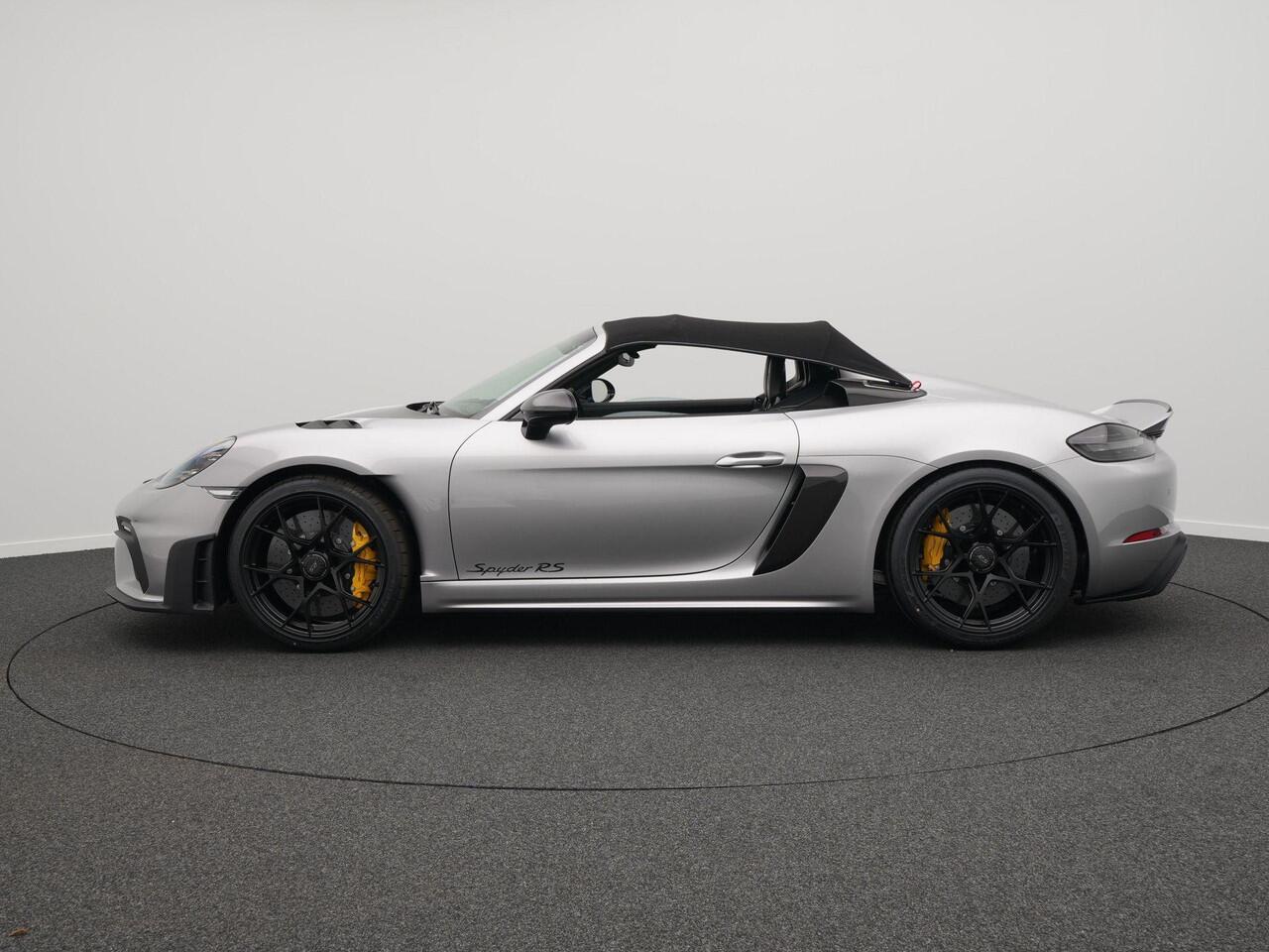 Porsche 718 Spyder RS