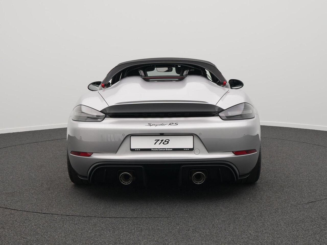 Porsche 718 Spyder RS