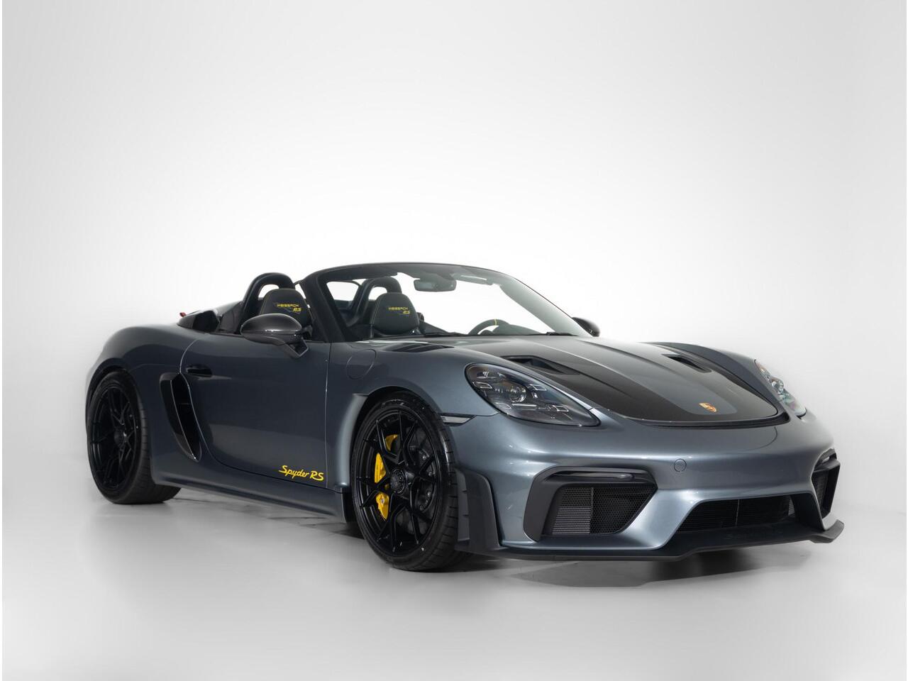 Porsche 718 Spyder RS