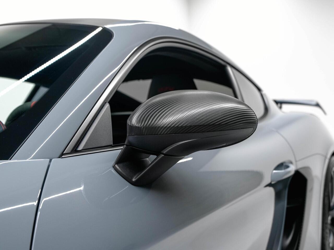 Porsche 718 GT4 Cayman