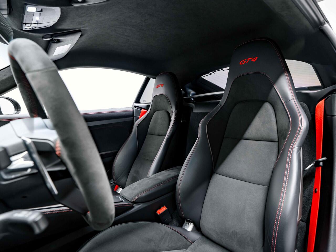 Porsche 718 GT4 Cayman