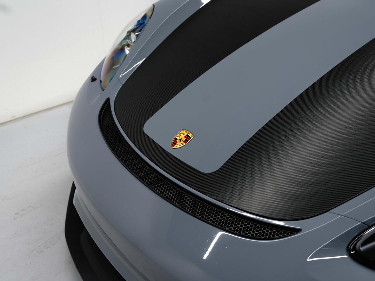 Porsche 718 GT4 Cayman