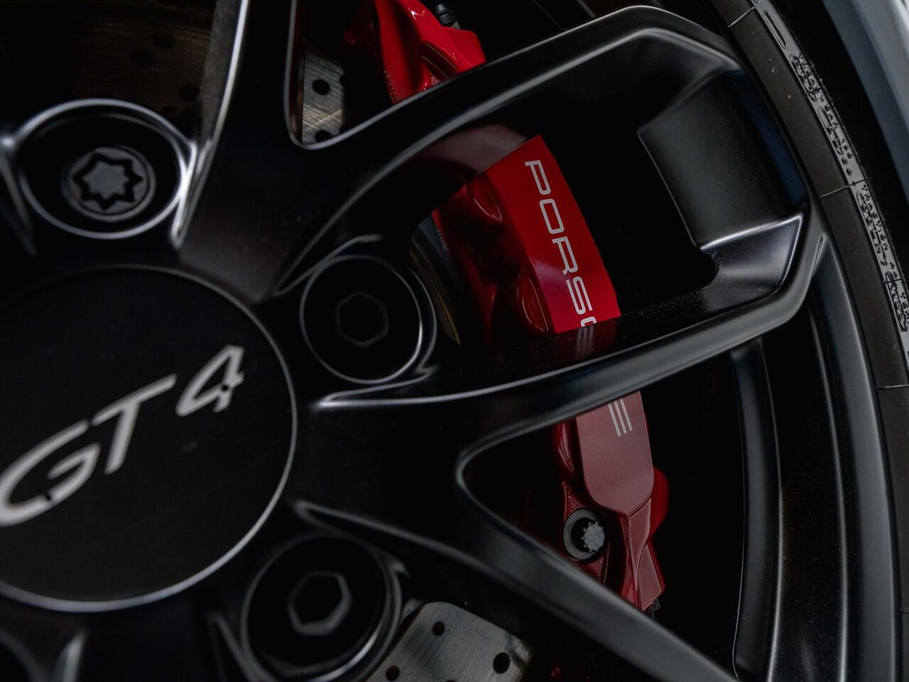 Porsche 718 GT4 Cayman