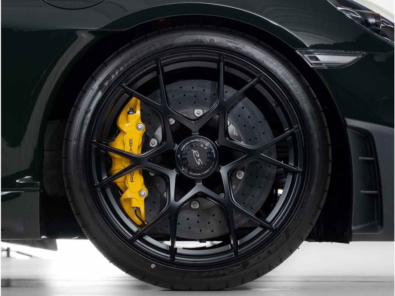 Porsche 718 GT4 Cayman RS