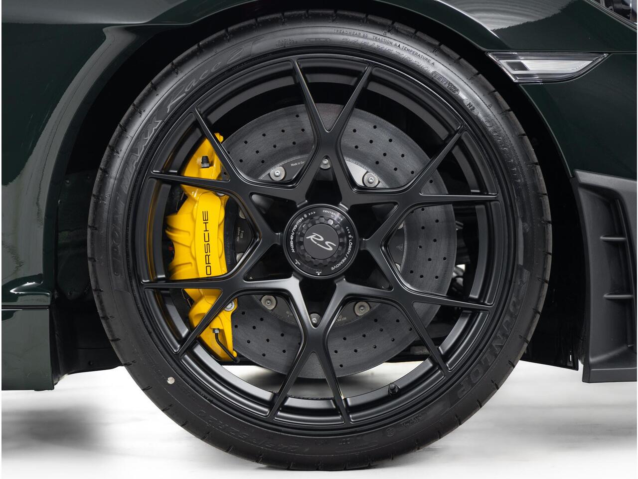 Porsche 718 GT4 Cayman RS