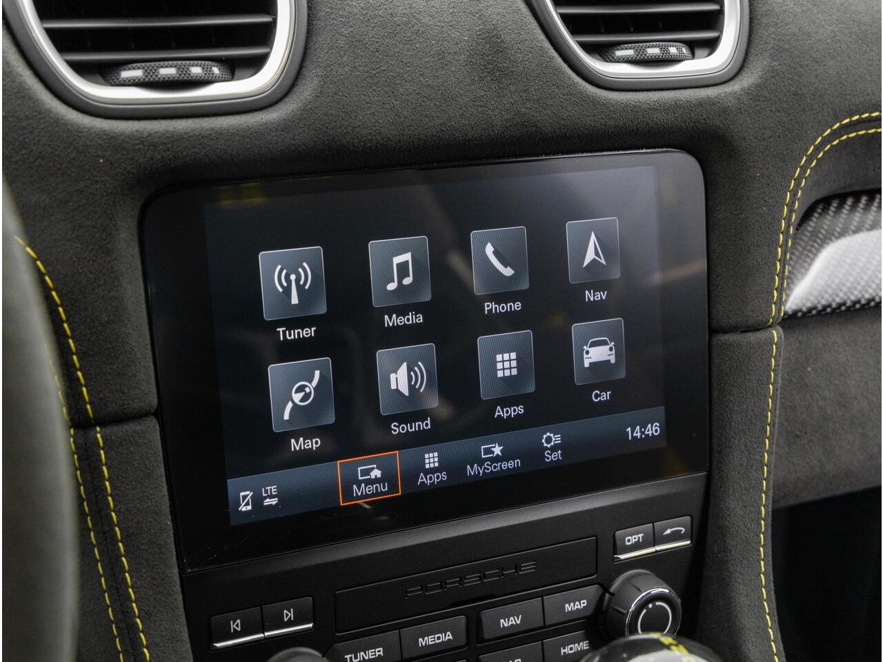 Porsche 718 GT4 Cayman RS