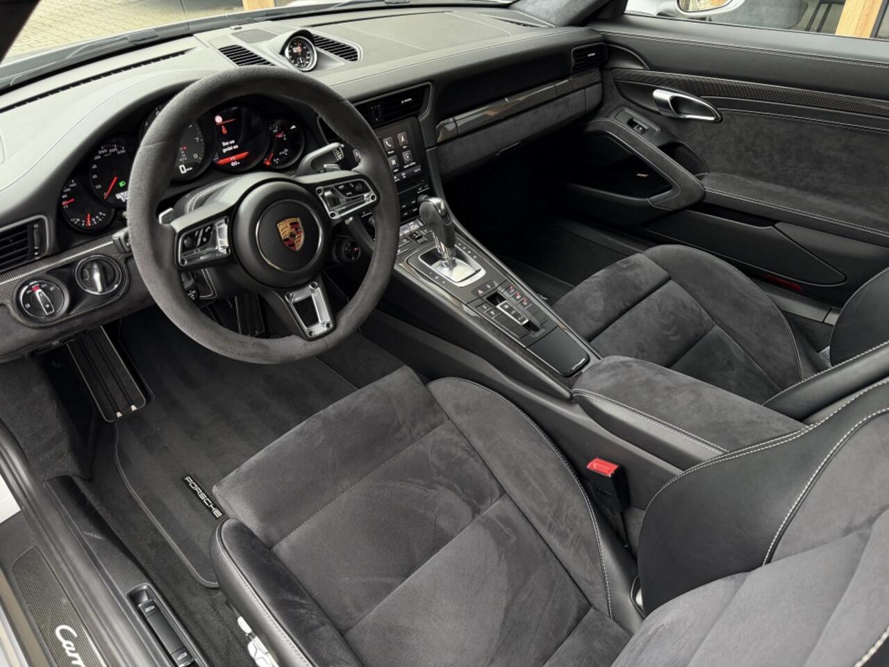 Porsche 911 3.0 Carrera 4 GTS | NL-auto | Sport-Chrono | Bose | Schuif/kante