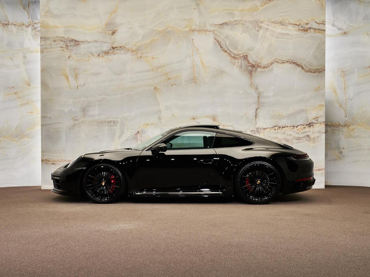 Porsche 911 3.0 Carrera 4S, TechArt, Akrapovic, Front PPF, SportDesign, schuifdak, Bose, sp.chrono, LED, dealeroh, NP250k