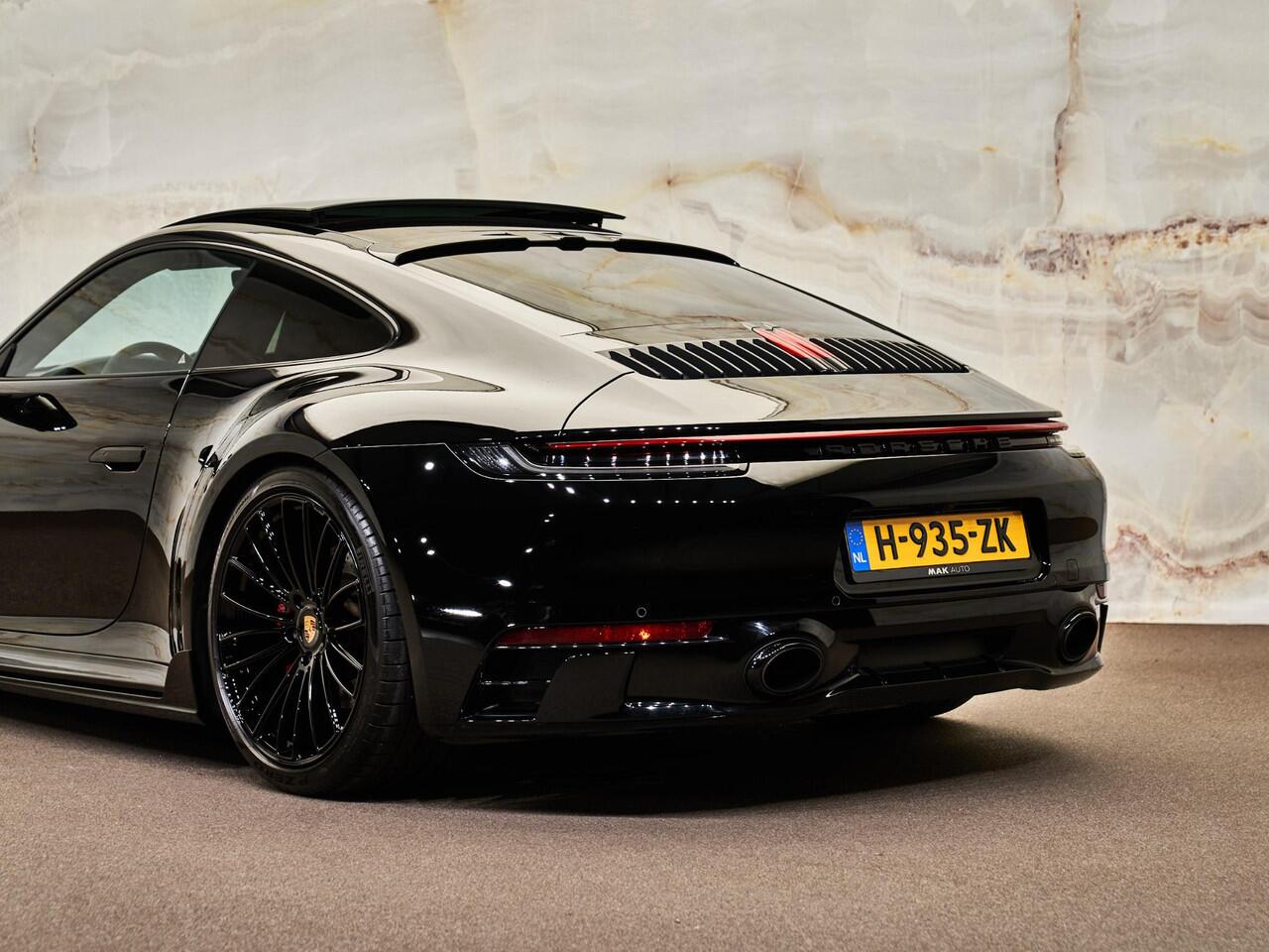 Porsche 911 3.0 Carrera 4S, TechArt, Akrapovic, Front PPF, SportDesign, schuifdak, Bose, sp.chrono, LED, dealeroh, NP250k