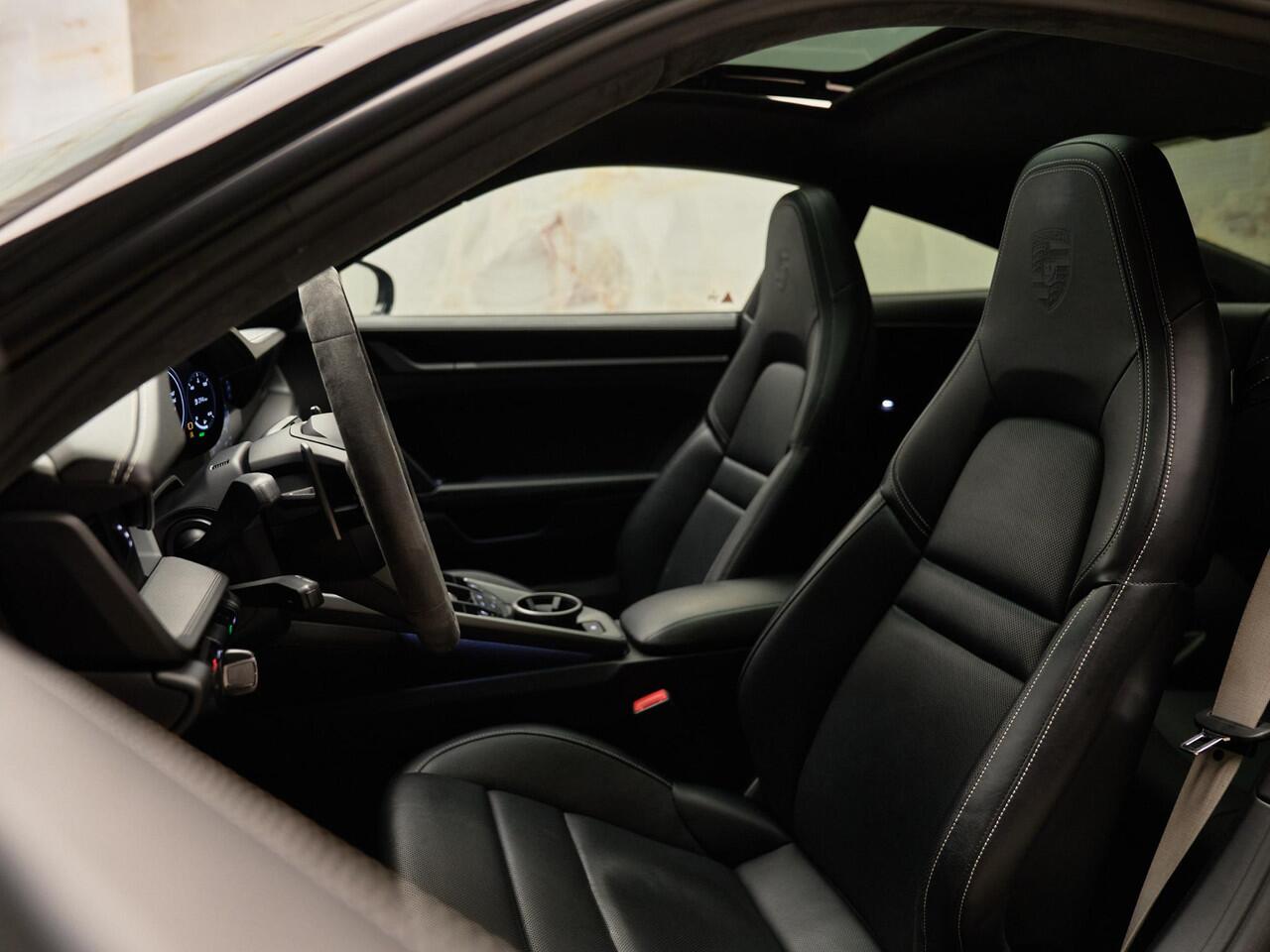 Porsche 911 3.0 Carrera 4S, TechArt, Akrapovic, Front PPF, SportDesign, schuifdak, Bose, sp.chrono, LED, dealeroh, NP250k