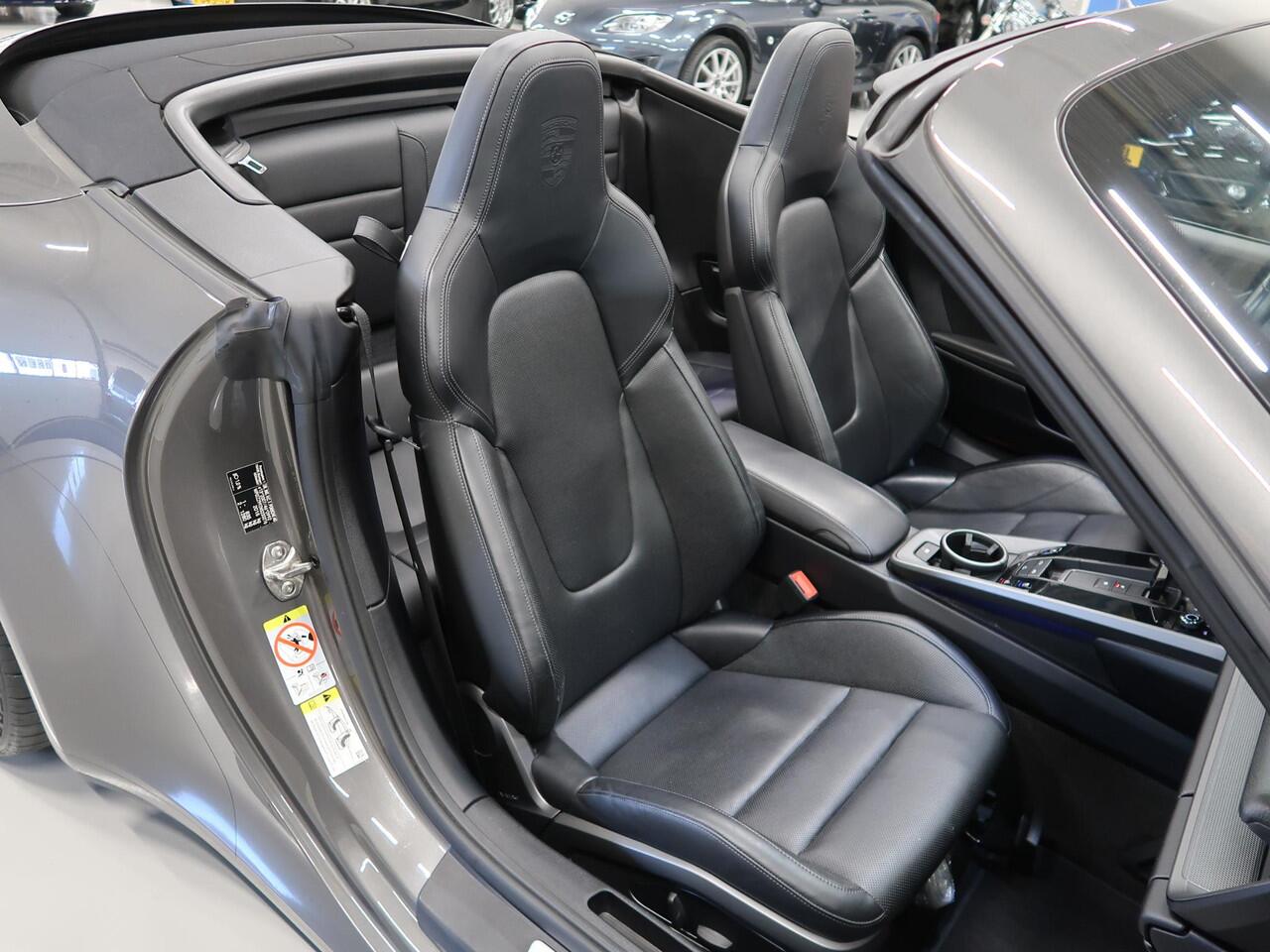 Porsche 911 Cabrio 3.0 Carrera 992 Bose 360 Camera Sportuitlaat PASM Sport-Chrono 21 inch Approved garantie 10/2026 Cabriolet 4 Nieuwe banden Groot onderhoud gehad PPF folie NIEUWSTAAT Flippers Stoelverkoeling LED PDLS