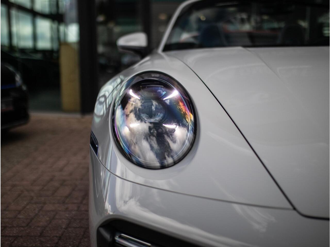 Porsche 911 Cabrio 3.8 Turbo S | Lift | Keramisch | PDCC | Matrix | 360° Camera