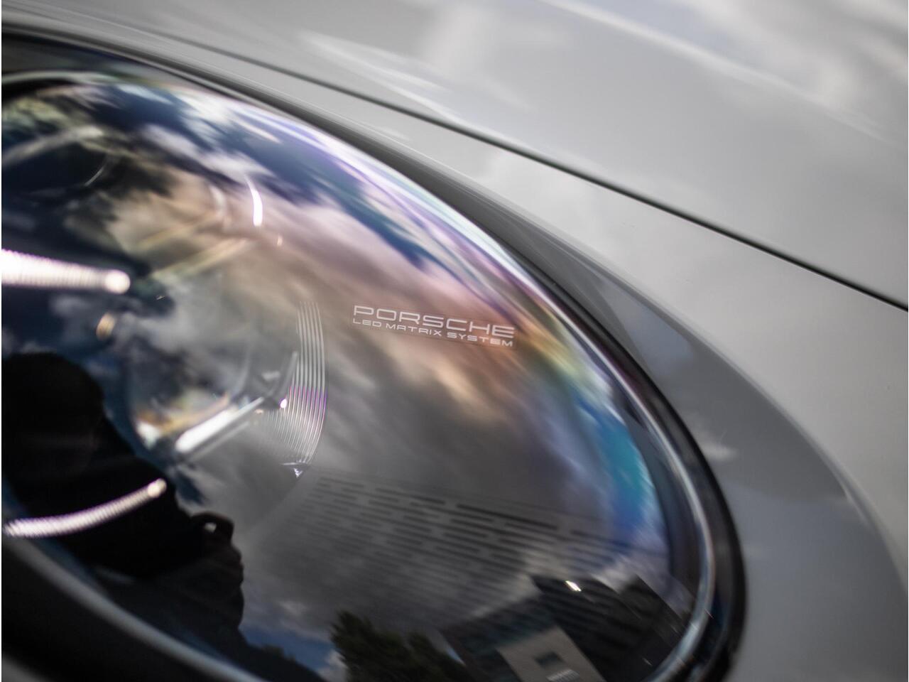 Porsche 911 Cabrio 3.8 Turbo S | Lift | Keramisch | PDCC | Matrix | 360° Camera