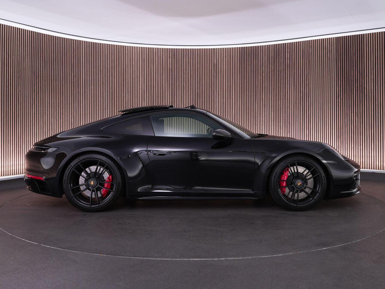 Porsche 911 3.0 Carrera GTS |Org. NL|BTW-auto|blue eye|panoramadak|Bose|18-voudig|memory|PDLS|sportuitlaat|Apple Carplay|sport chrono|sport design|parkeercamera|blind spot|