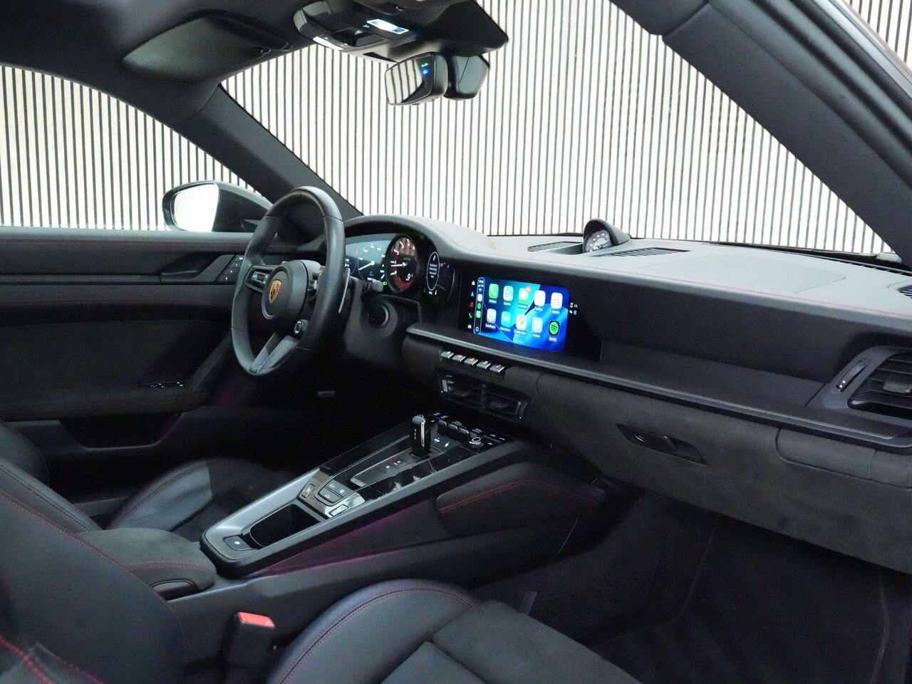 Porsche 911 3.0 Carrera GTS |Org. NL|BTW-auto|blue eye|panoramadak|Bose|18-voudig|memory|PDLS|sportuitlaat|Apple Carplay|sport chrono|sport design|parkeercamera|blind spot|