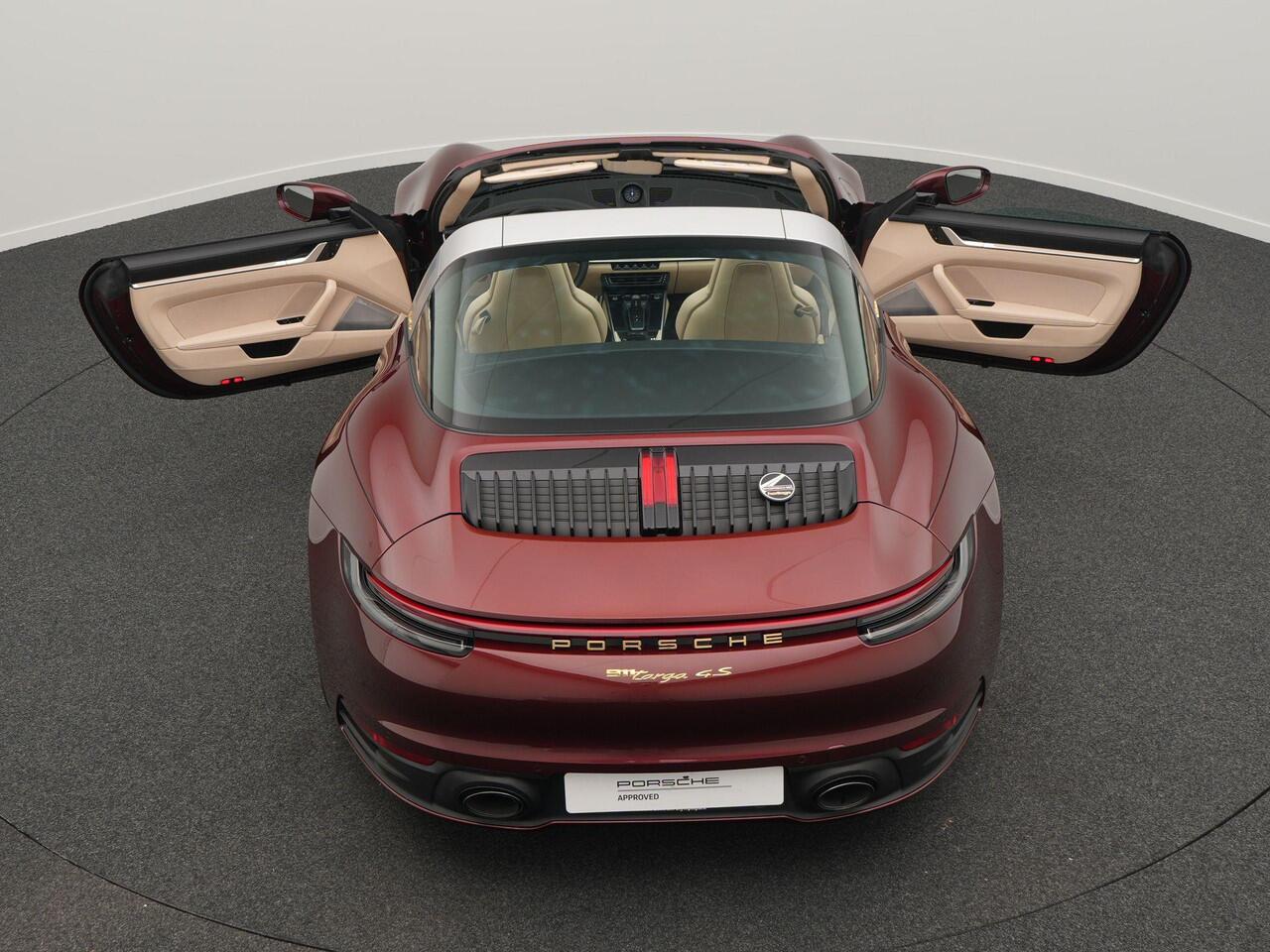 Porsche 911 Targa 4S Heritage Edition