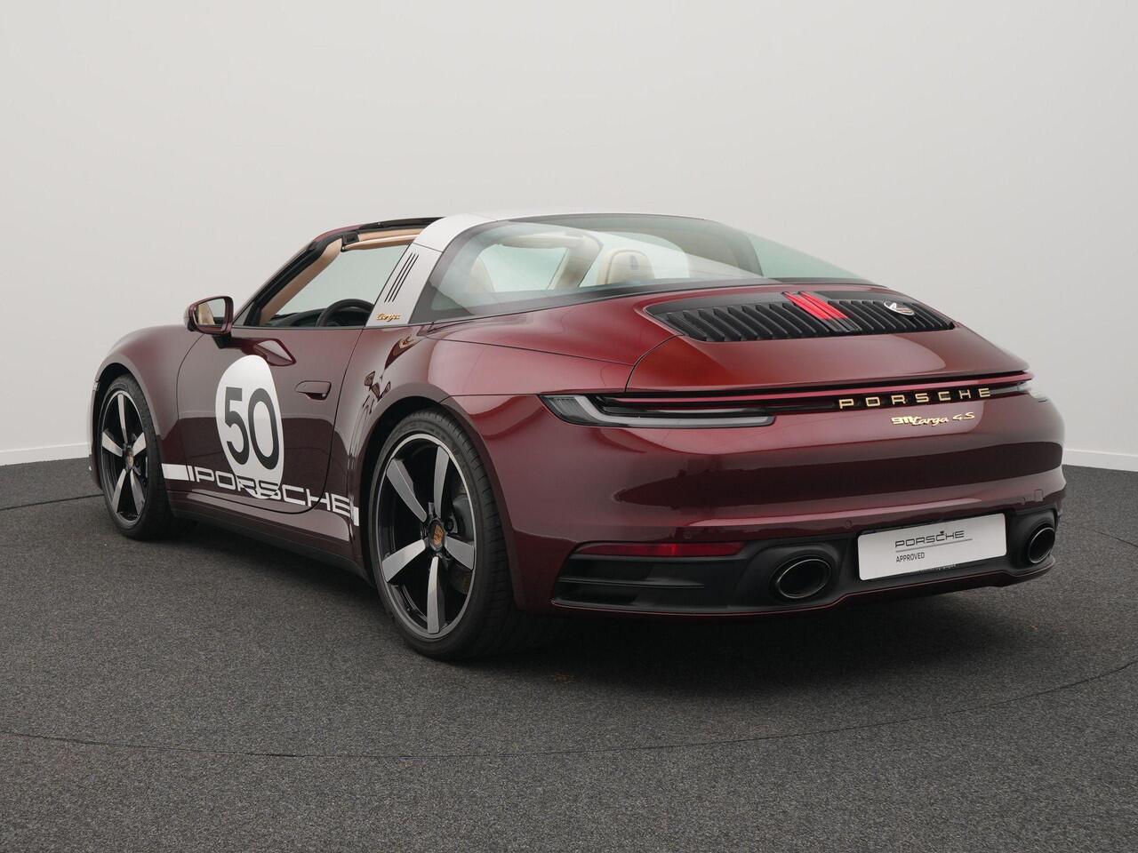 Porsche 911 Targa 4S Heritage Edition