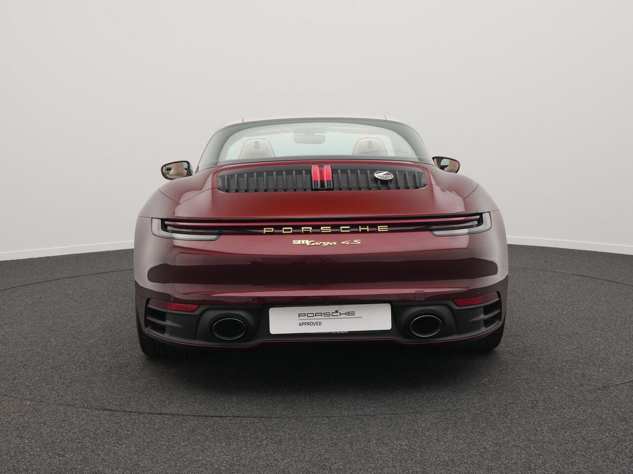 Porsche 911 Targa 4S Heritage Edition