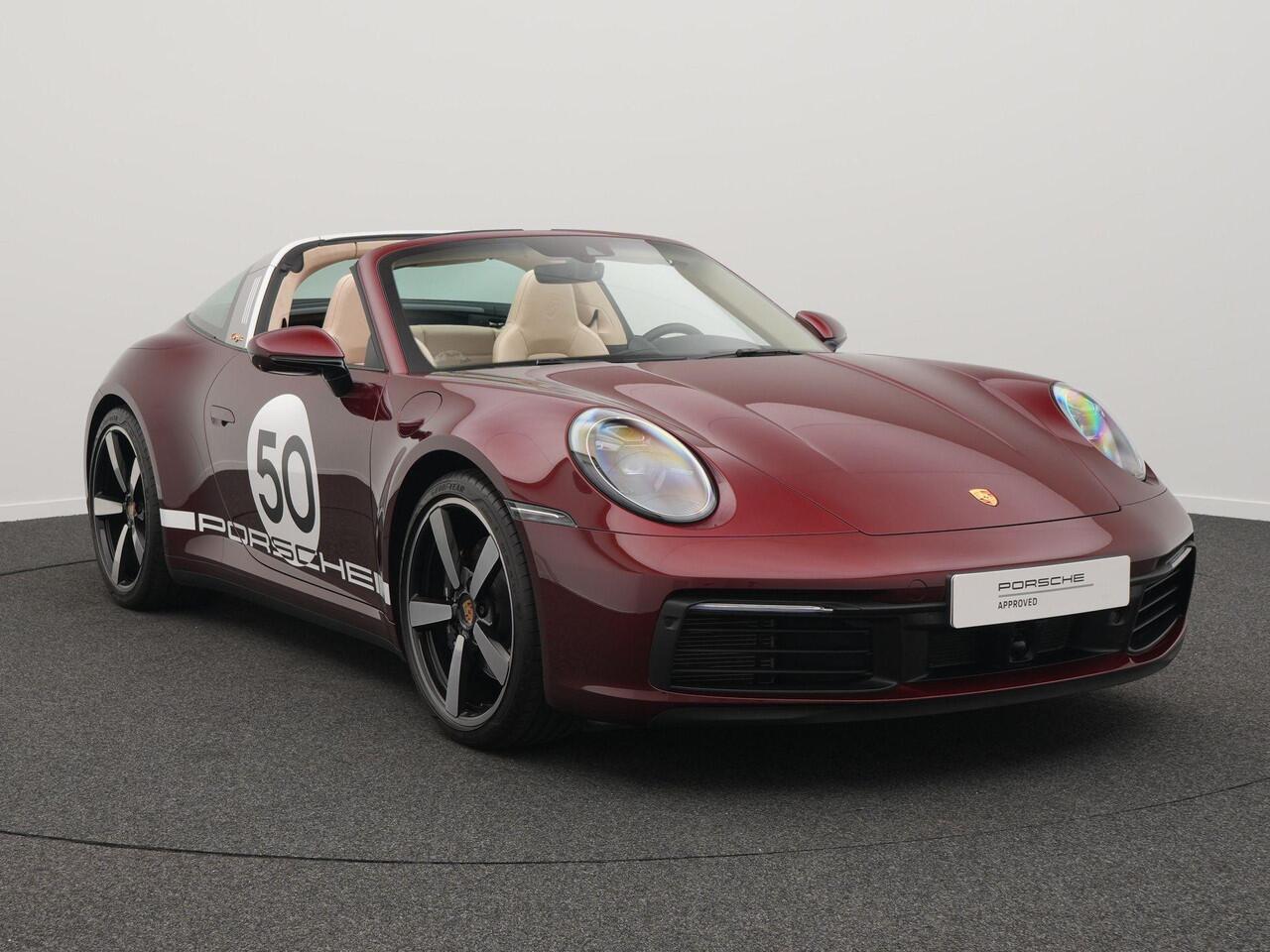 Porsche 911 Targa 4S Heritage Edition