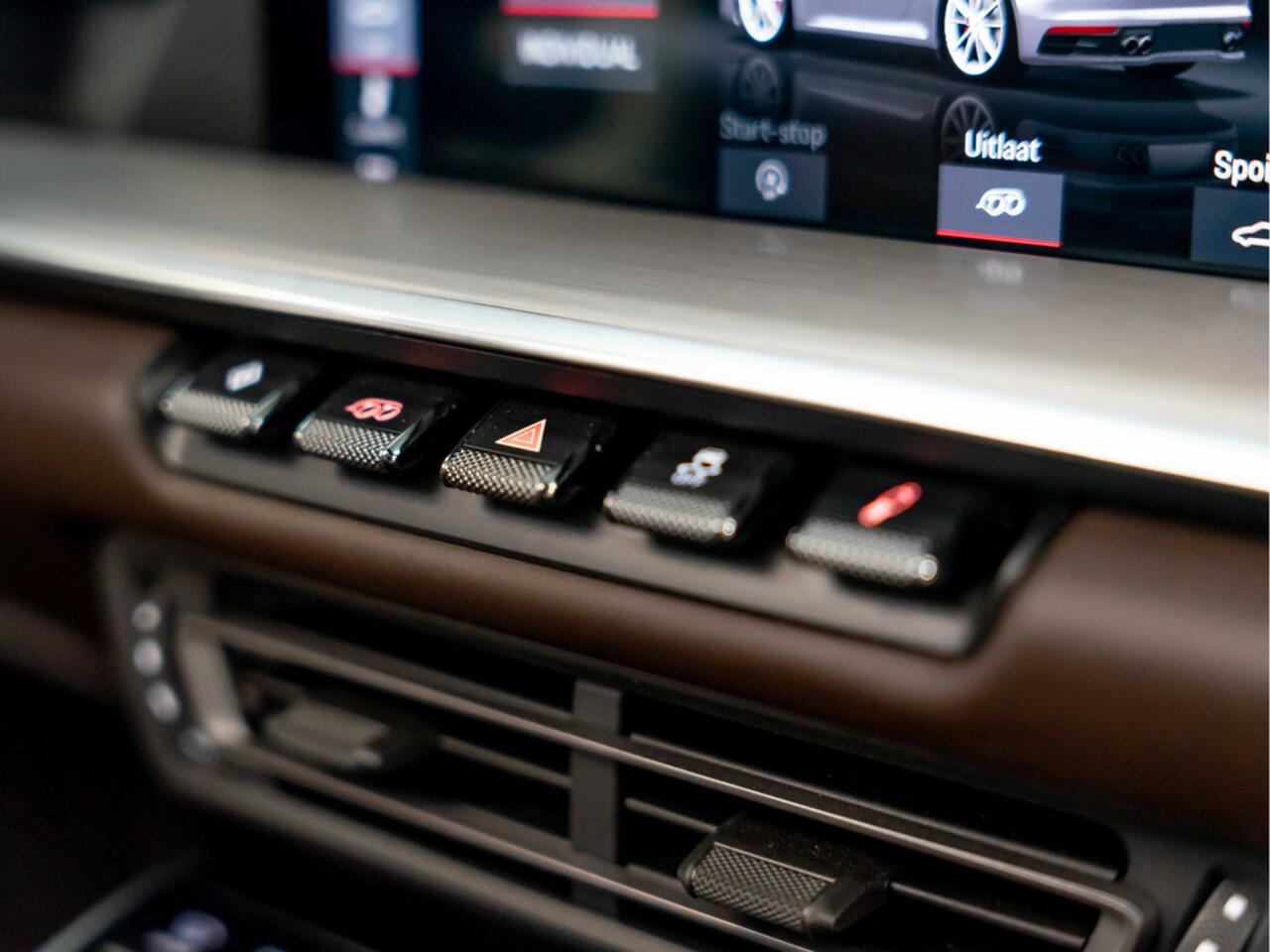 Porsche 911 3.0 4S Targa | Origineel NL | Bose® | 4 wiel sturing