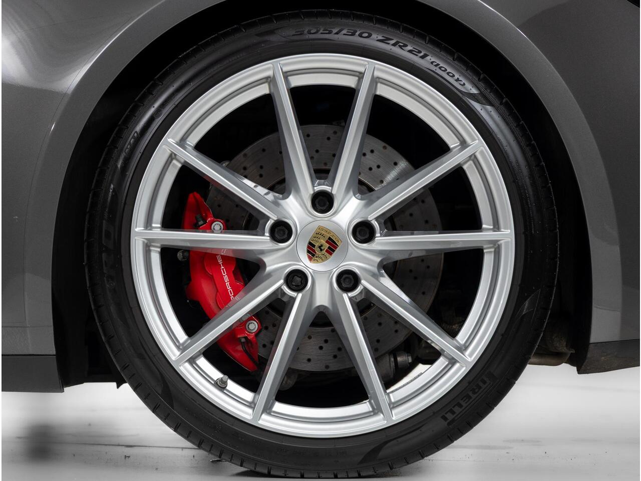 Porsche 911 Carrera GTS