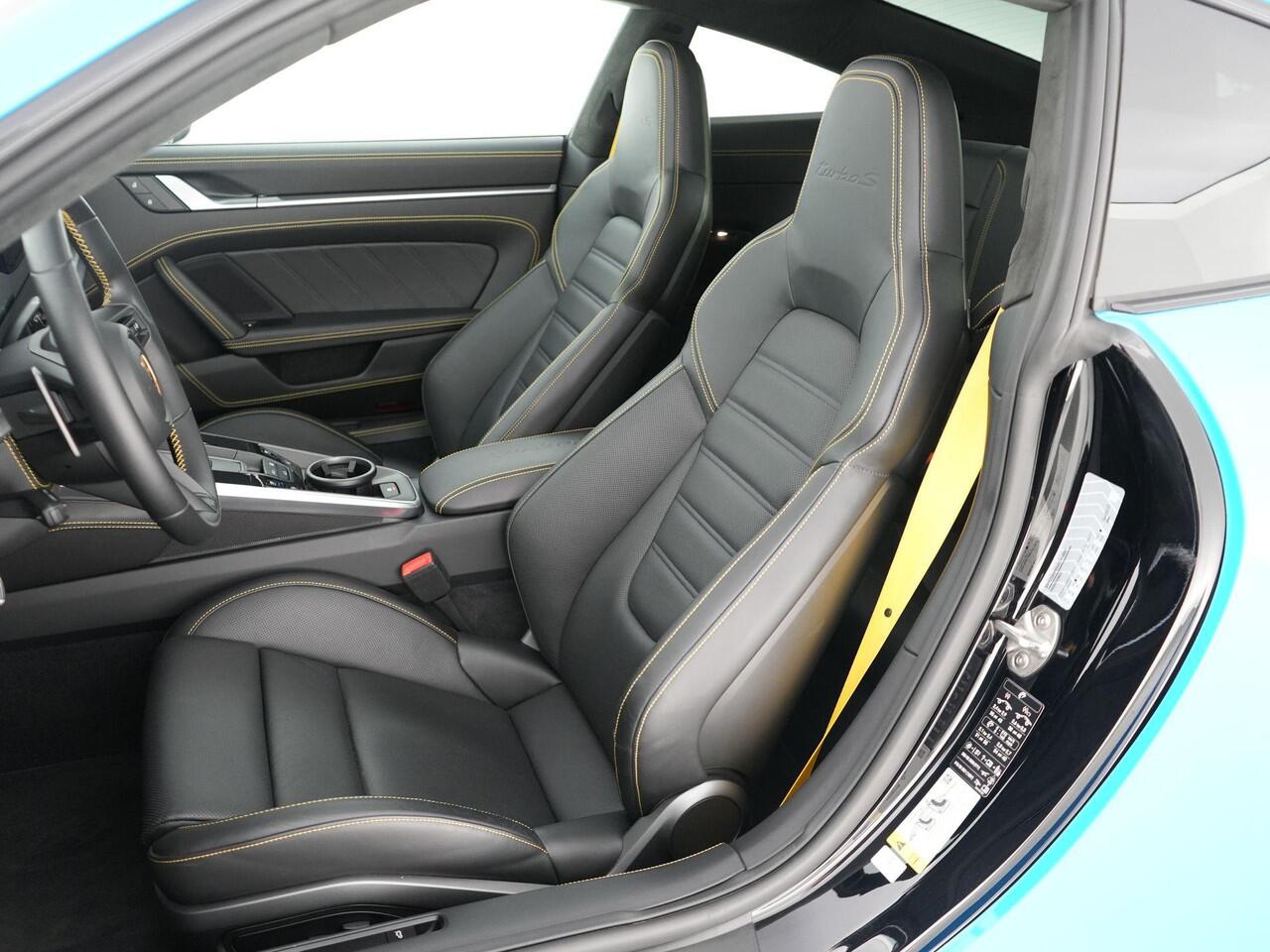 Porsche 911 Turbo S 3.8 650pk |dealer onderhouden|Aero-pakket|wrap|lift|Burmester|sport-chrono|PDCC|sportuitlaat|360|panoramadak|memory|18-voudig|stoelverwarming & verkoeling|