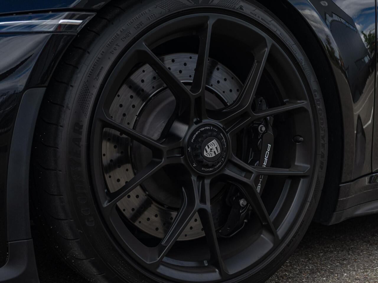 Porsche 911 4.0 GT3 Touring l Matrix LED l Front Lift system l Sport Design l Carbon Bucketseats l PPF