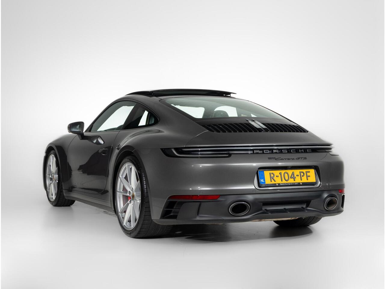 Porsche 911 Carrera GTS