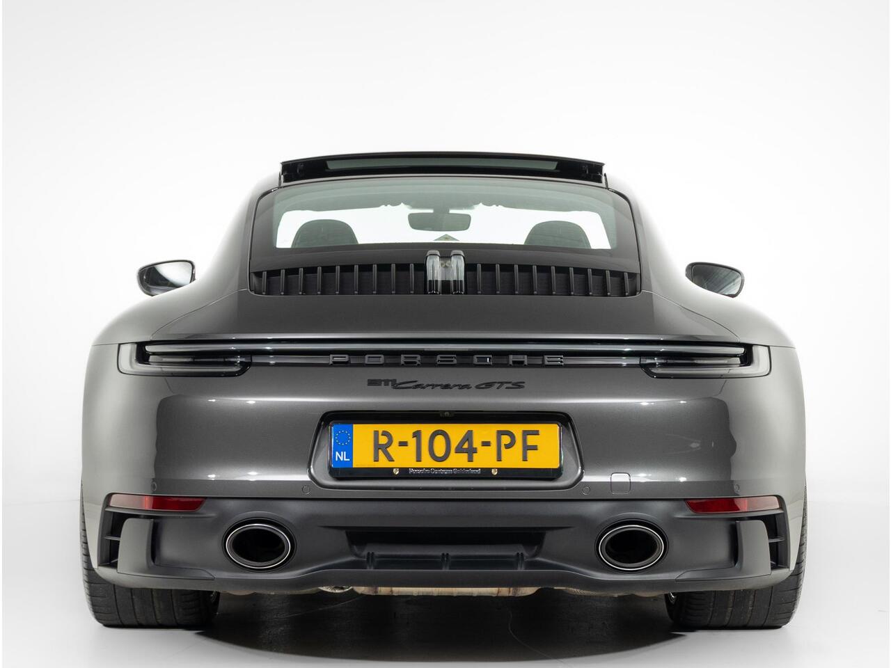 Porsche 911 Carrera GTS