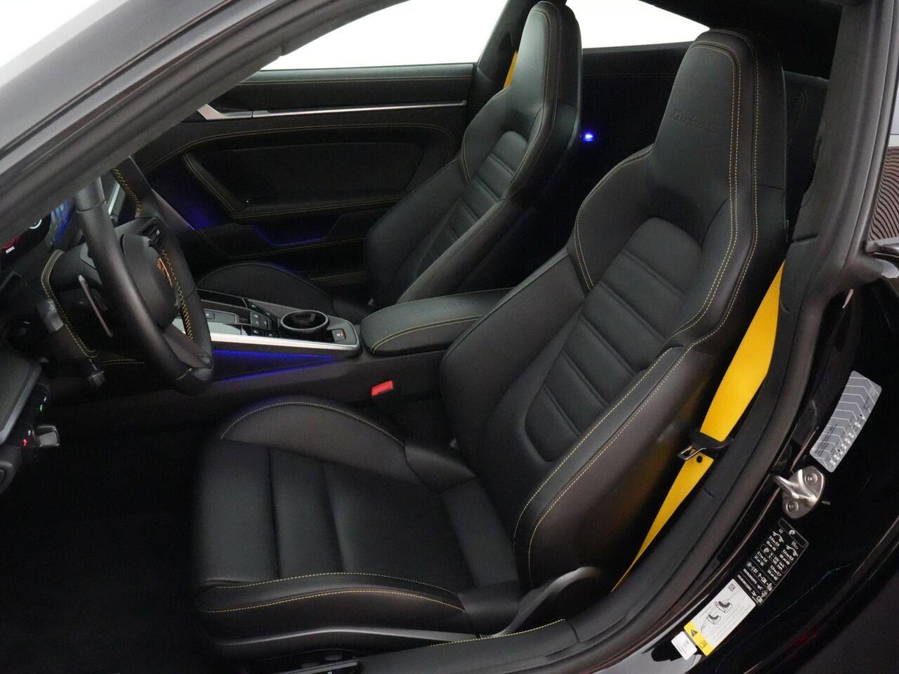 Porsche 911 Turbo S 3.8 650pk |dealer onderhouden|Aero-pakket|lift|Burmester|sport-chrono|PDCC|sportuitlaat|360|panoramadak|memory|18-voudig|stoelverwarming & verkoeling|