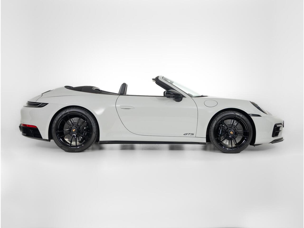 Porsche 911 Carrera 4 GTS Cabriolet