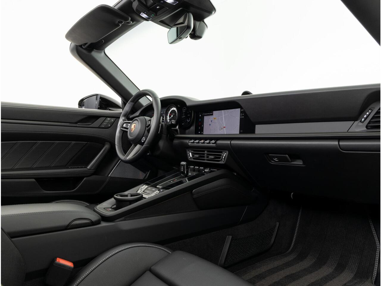 Porsche 911 Carrera 4 GTS Cabriolet