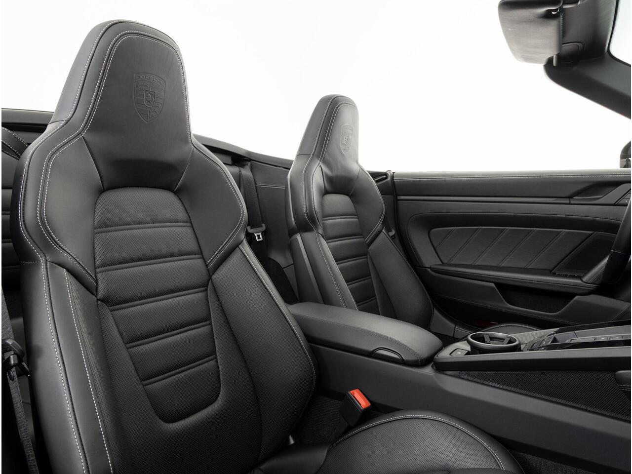 Porsche 911 Carrera 4 GTS Cabriolet