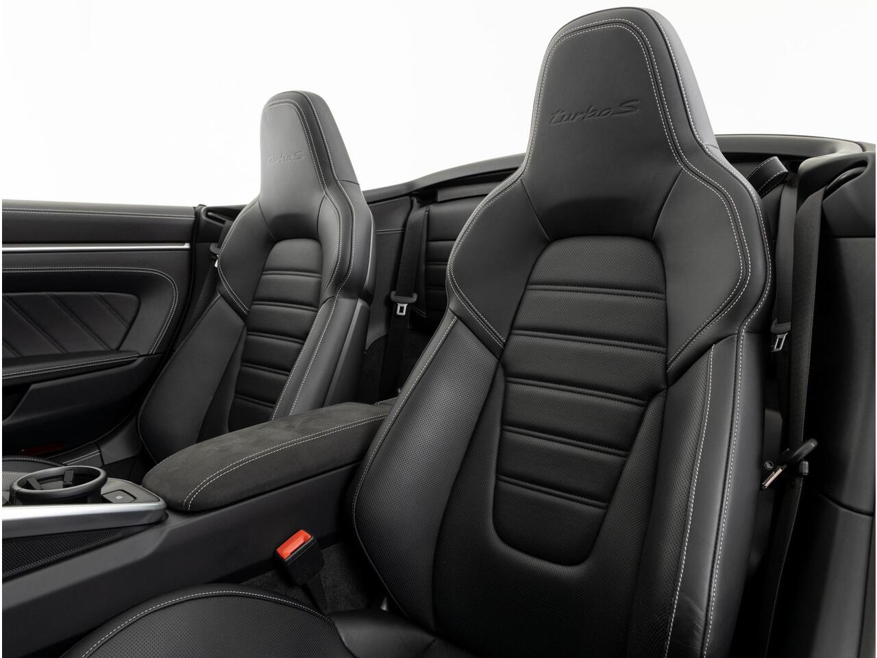 Porsche 911 Turbo S Cabriolet