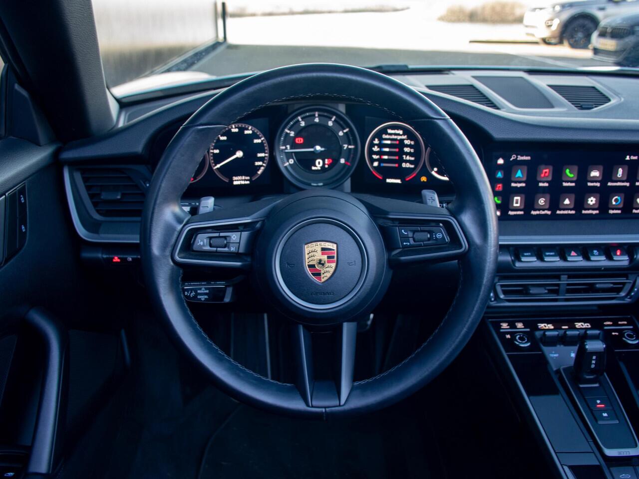 Porsche 911 Cabrio 3.0 Carrera l LED l Camera l 20"