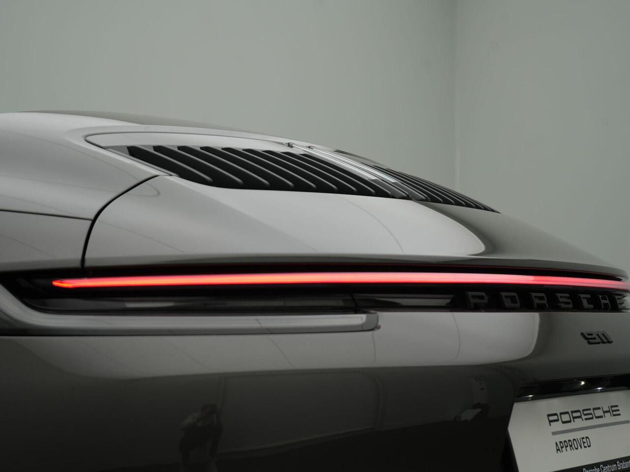 Porsche 911 Carrera GTS Cabriolet