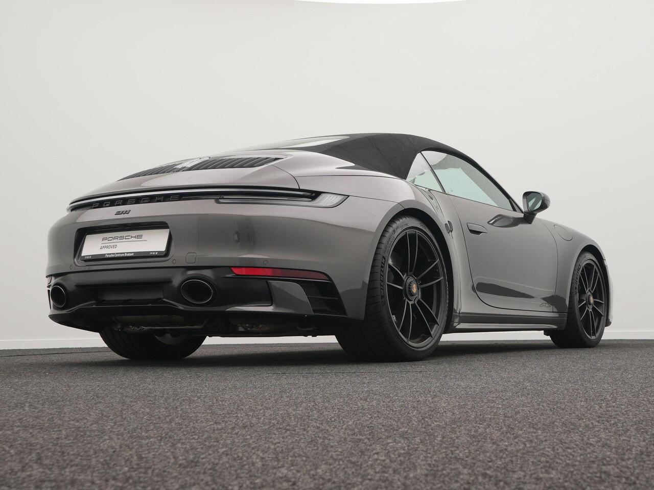 Porsche 911 Carrera GTS Cabriolet