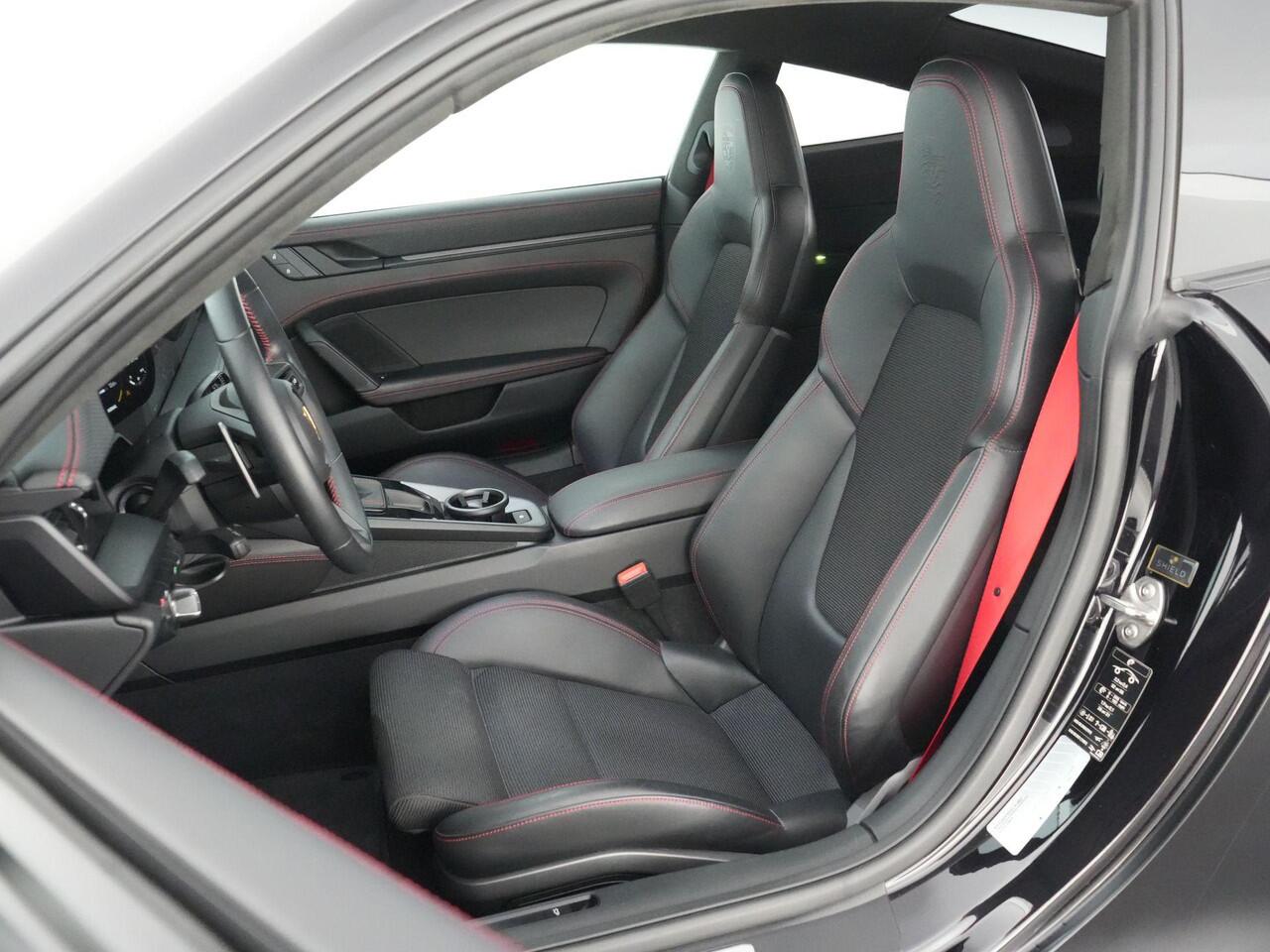 Porsche 911 4.0 GT3 Touring |Akrapovic|Akrapovic downpipes|Akrapovic diffusor|stealth PPF|Org. NL|kerm. coating|dealer onderhouden|lift|sport chrono|18-voudig|Bose|stoelverwarming|